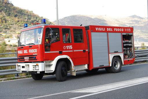 Savigliano: camion si ribalta sulla SP156 e invade la carreggiata - www.ideawebtv.it - Quotidiano on line della provincia di Cuneo - IdeaWebTv